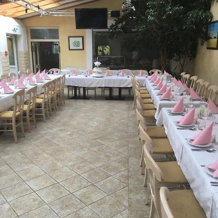 Weinhotel Kirchenwirt ゴルス エクステリア 写真