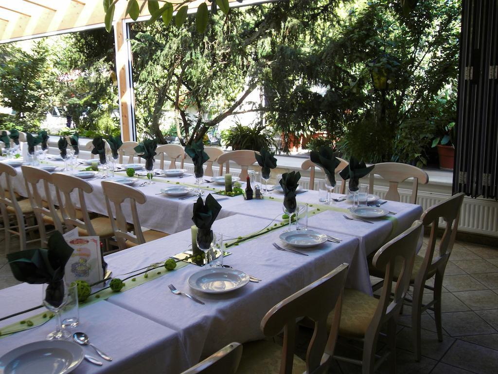 Weinhotel Kirchenwirt ゴルス エクステリア 写真