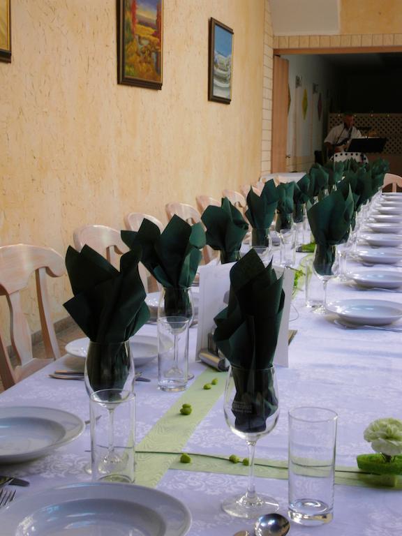 Weinhotel Kirchenwirt ゴルス エクステリア 写真